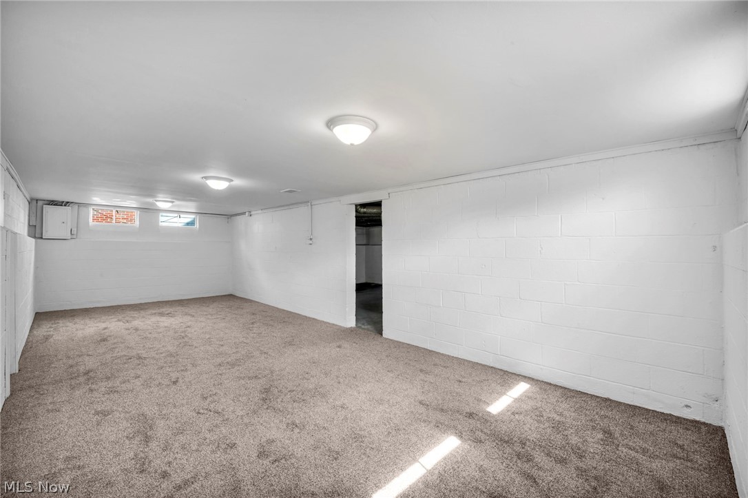 25671 Farringdon Avenue Euclid OH 44132