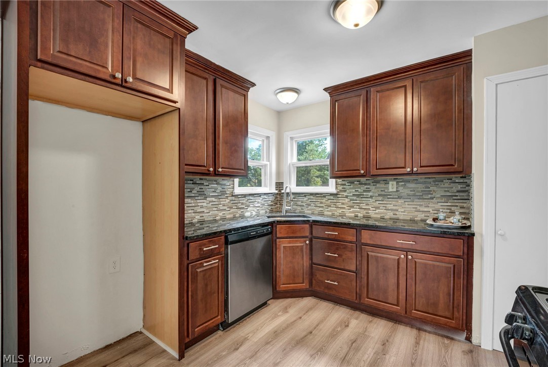 25671 Farringdon Avenue Euclid OH 44132