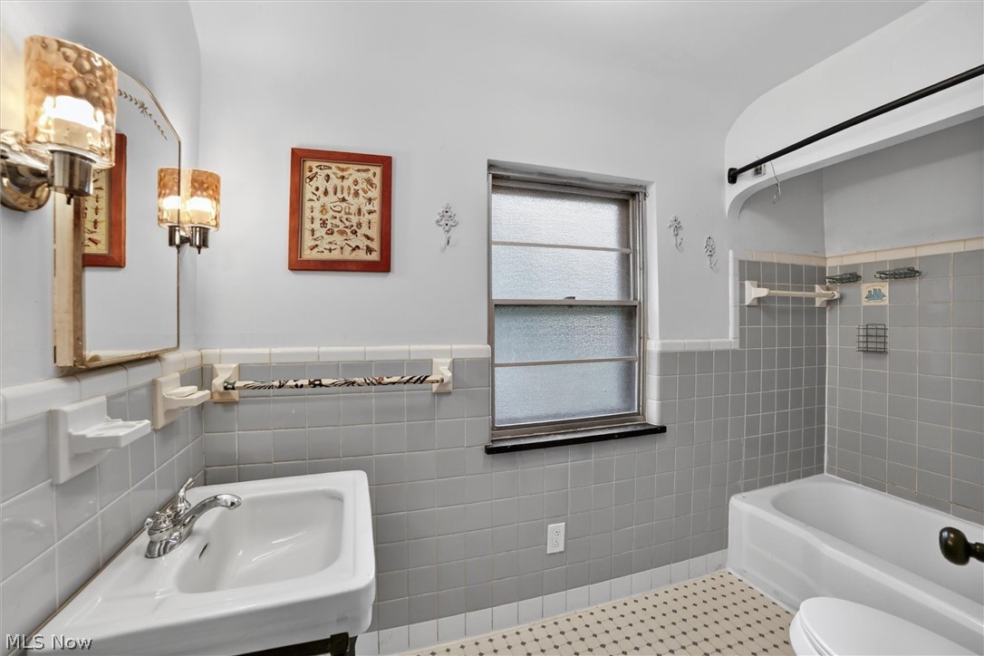 1139 Castleton Road Cleveland Heights OH 44121
