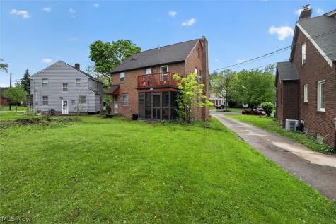 1139 Castleton Road Cleveland Heights OH 44121