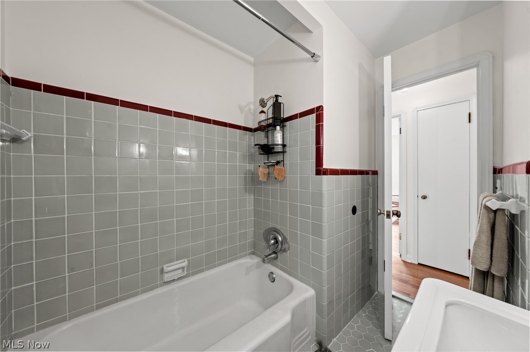3573 Fairmount Boulevard Cleveland Heights OH 44118