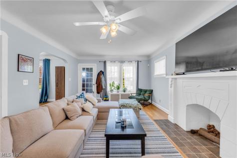 3618 Farland Road University Heights OH 44118