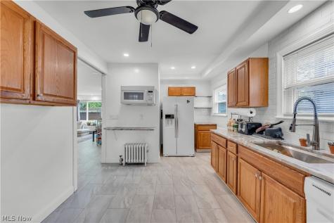 3618 Farland Road University Heights OH 44118