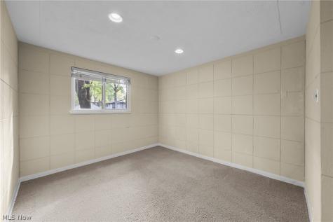 645 Mentor Road Akron OH 44303