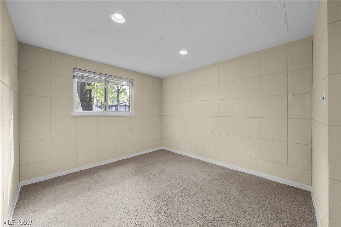 645 Mentor Road Akron OH 44303