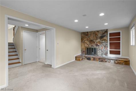 645 Mentor Road Akron OH 44303