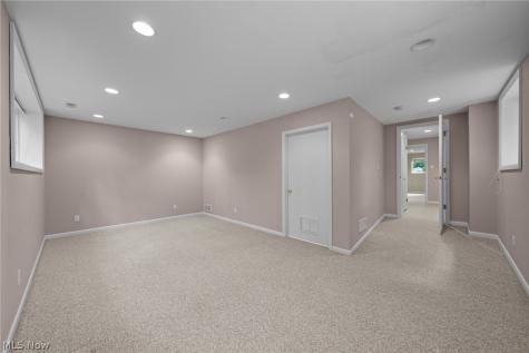 645 Mentor Road Akron OH 44303