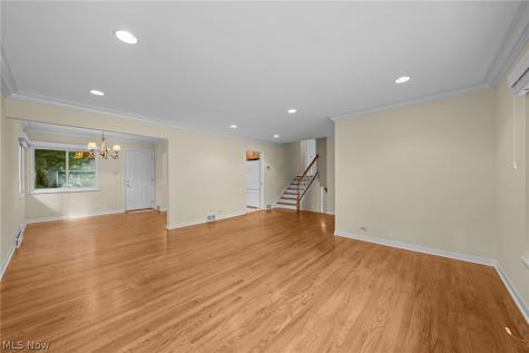 645 Mentor Road Akron OH 44303