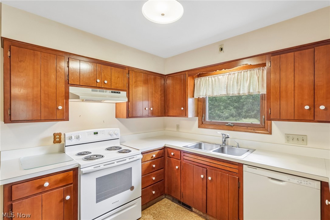 3837 Brookside Drive Norton OH 44203