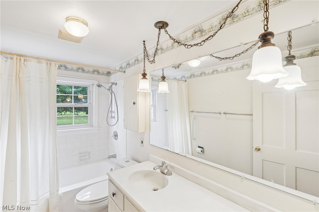 3837 Brookside Drive Norton OH 44203