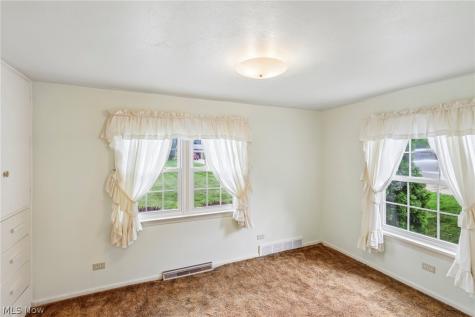 3837 Brookside Drive Norton OH 44203