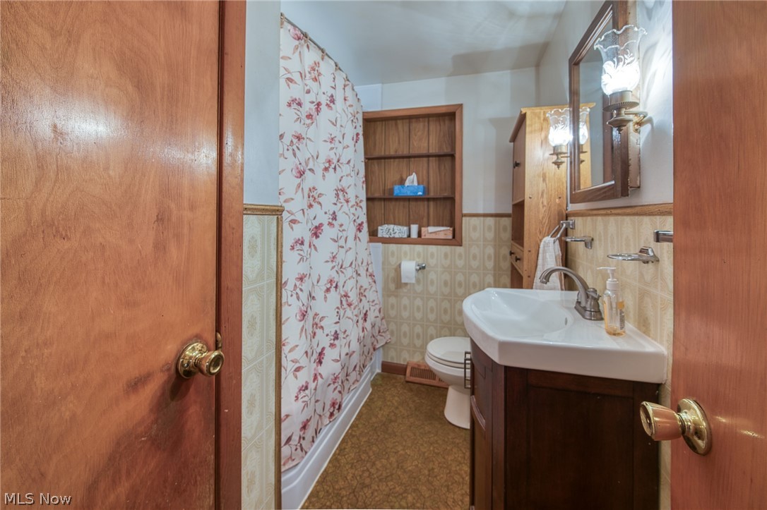 1294 E 351st Street Eastlake OH 44095