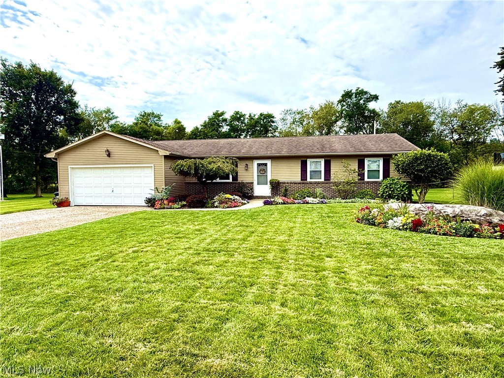 806 Geneva Street SW Sugarcreek OH 44681