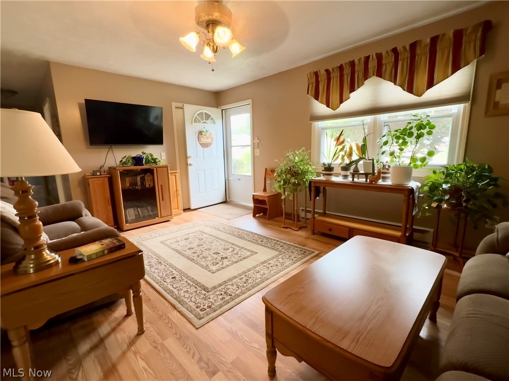 806 Geneva Street SW Sugarcreek OH 44681
