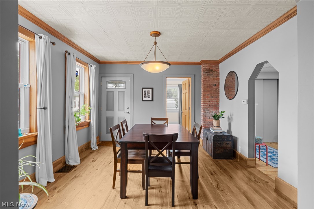 3216 Chatham Avenue Cleveland OH 44113