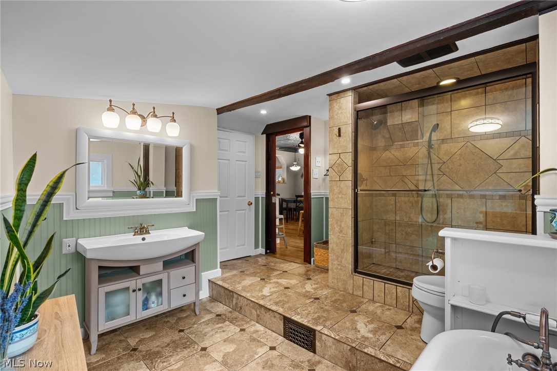 3216 Chatham Avenue Cleveland OH 44113
