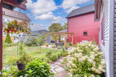 3216 Chatham Avenue Cleveland OH 44113