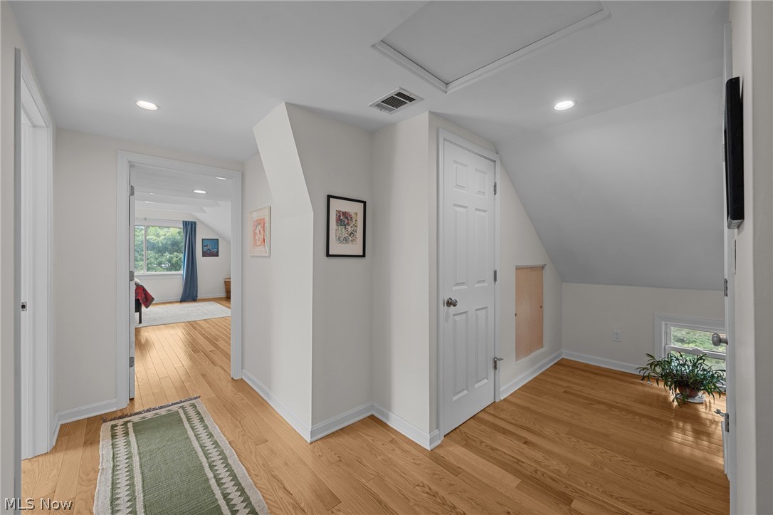 3216 Chatham Avenue Cleveland OH 44113