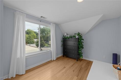 3216 Chatham Avenue Cleveland OH 44113