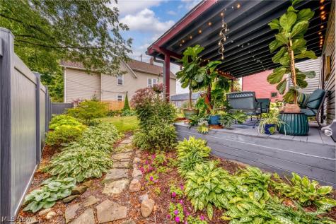3216 Chatham Avenue Cleveland OH 44113