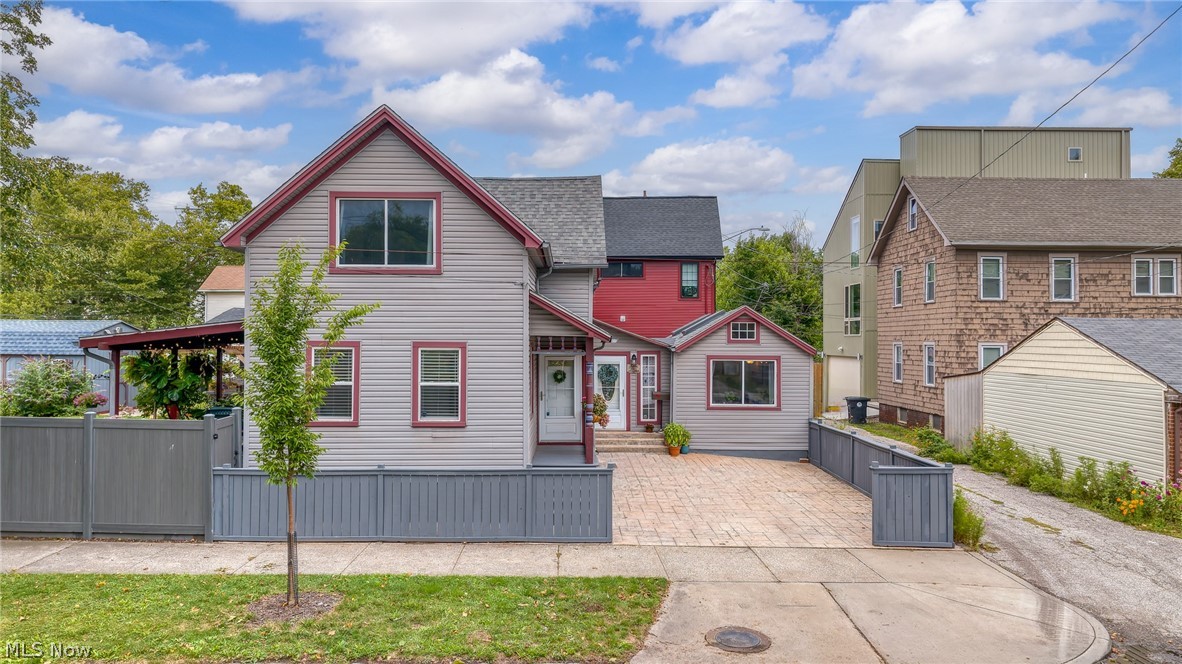 3216 Chatham Avenue Cleveland OH 44113