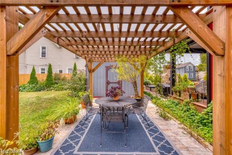 3216 Chatham Avenue Cleveland OH 44113