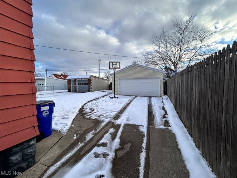 3901 Germaine Avenue Cleveland OH 44109