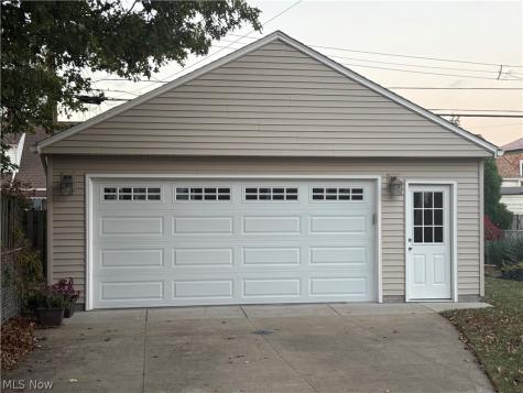 5710 Hampstead Avenue Parma OH 44129