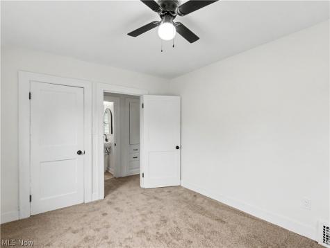 4802 Edgepark Drive Garfield Heights OH 44125