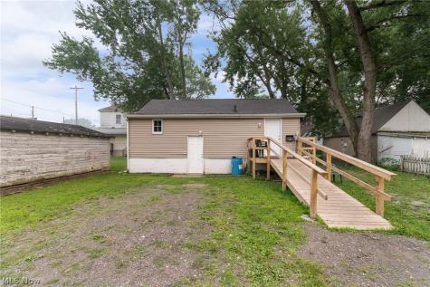 216 W Pennsylvania Avenue Sebring OH 44672