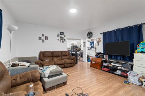 216 W Pennsylvania Avenue Sebring OH 44672