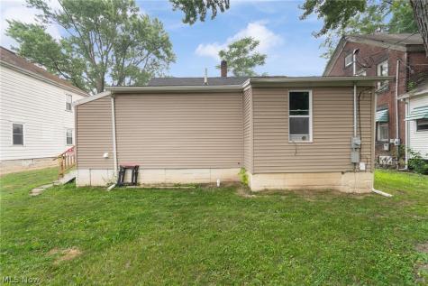 216 W Pennsylvania Avenue Sebring OH 44672