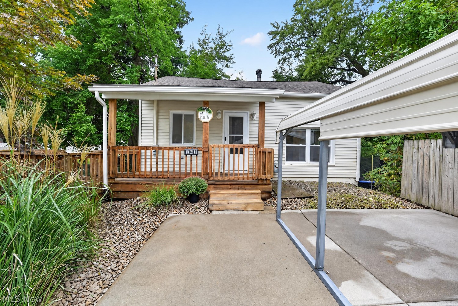 141 Oakwood Street Barberton OH 44203