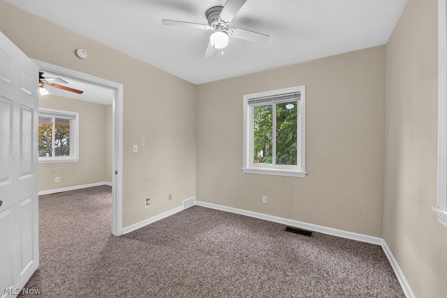 141 Oakwood Street Barberton OH 44203