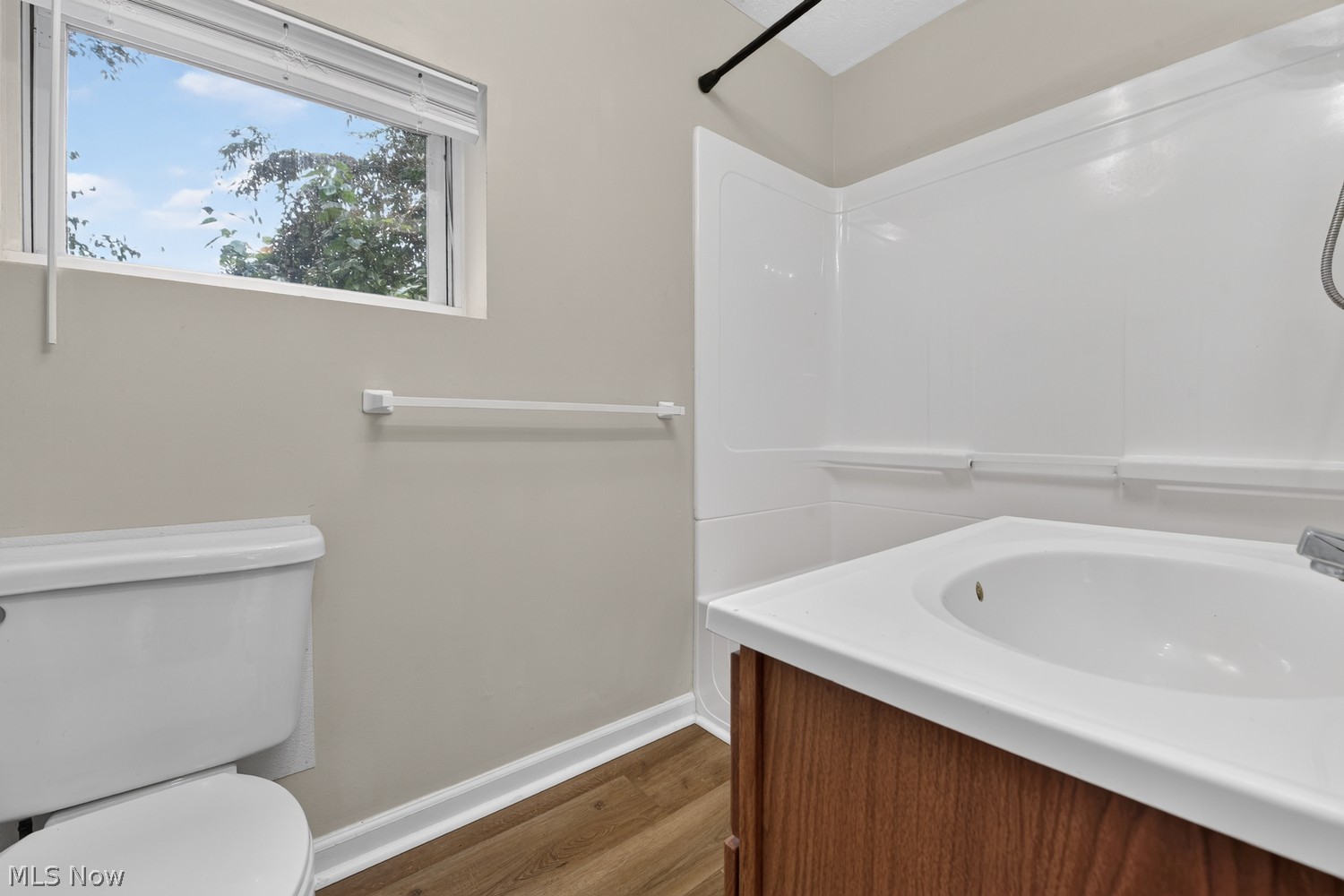 141 Oakwood Street Barberton OH 44203