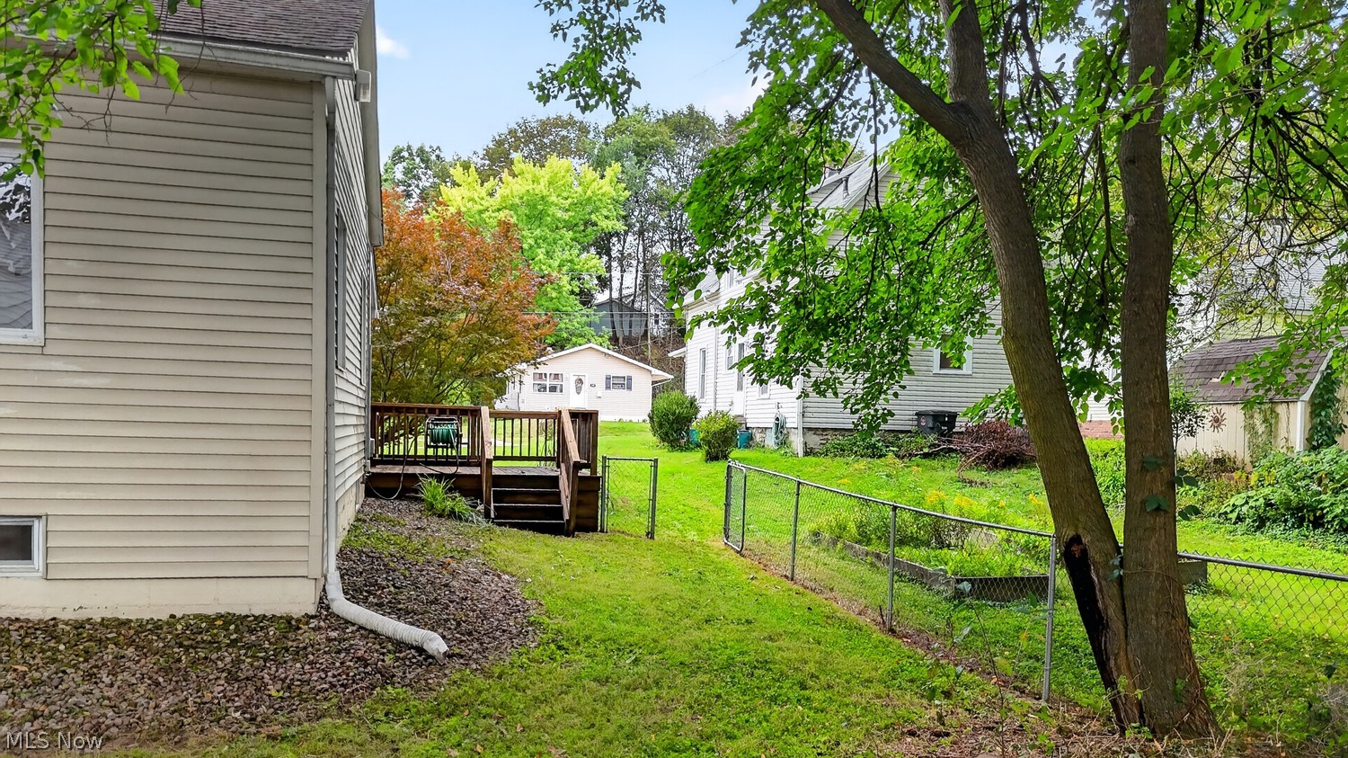 141 Oakwood Street Barberton OH 44203