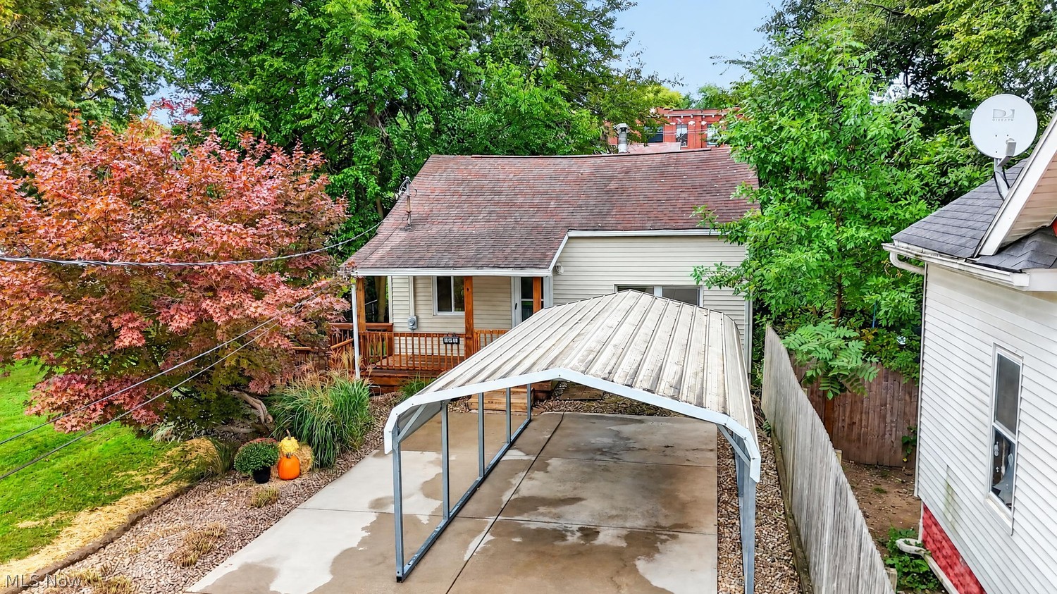 141 Oakwood Street Barberton OH 44203