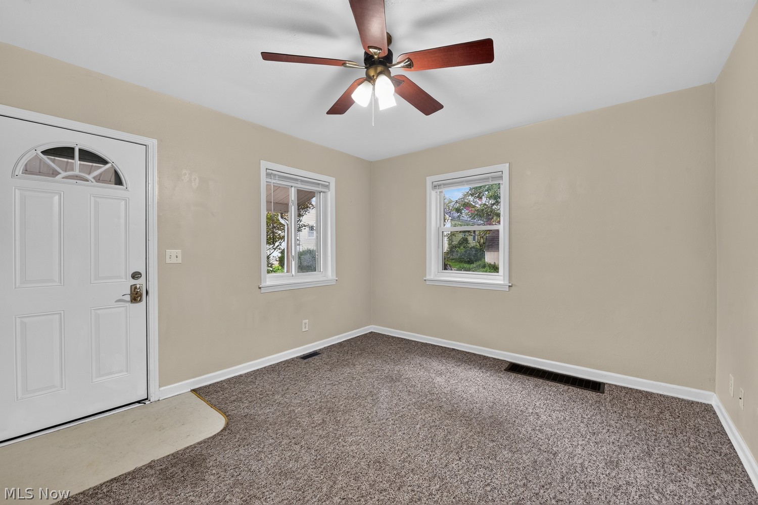 141 Oakwood Street Barberton OH 44203