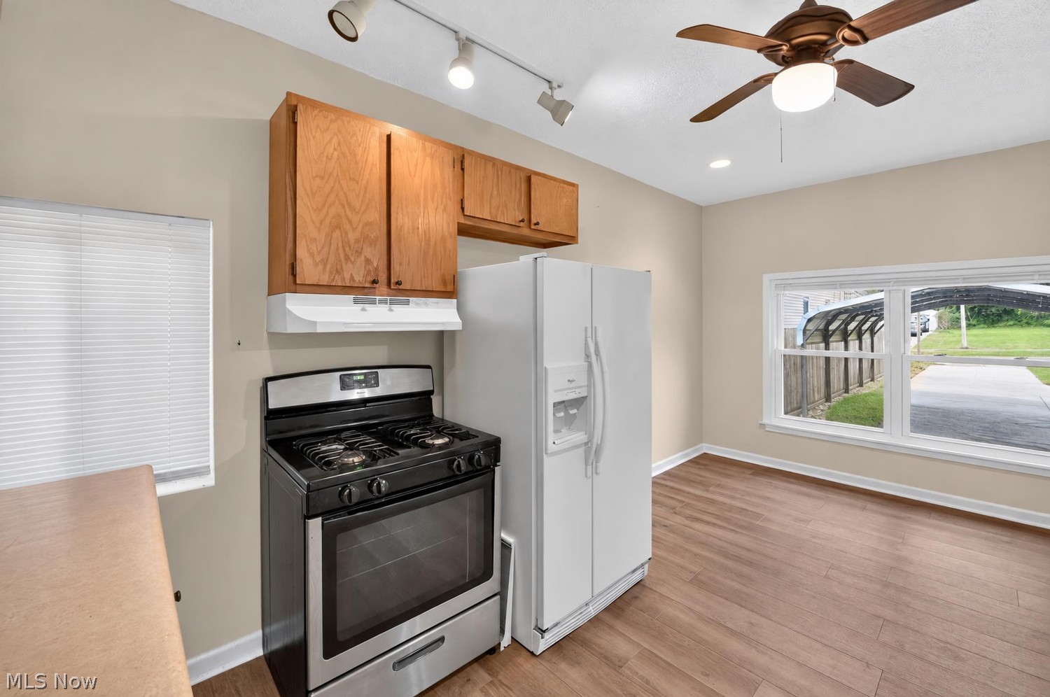 141 Oakwood Street Barberton OH 44203