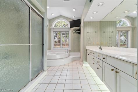 2520 Glenmont Road NW Canton OH 44708