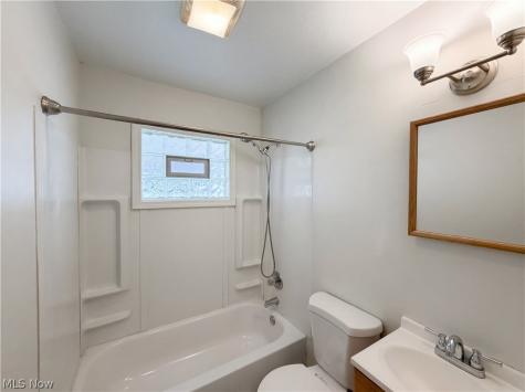 409 Wesley Avenue Elyria OH 44035