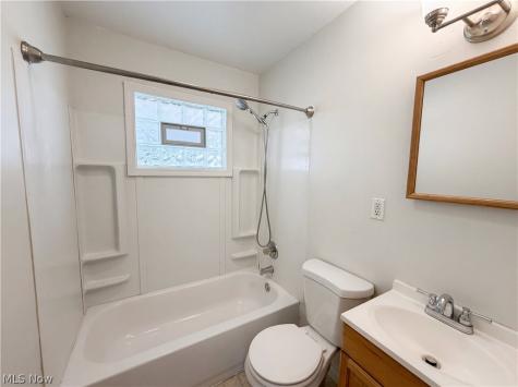 409 Wesley Avenue Elyria OH 44035