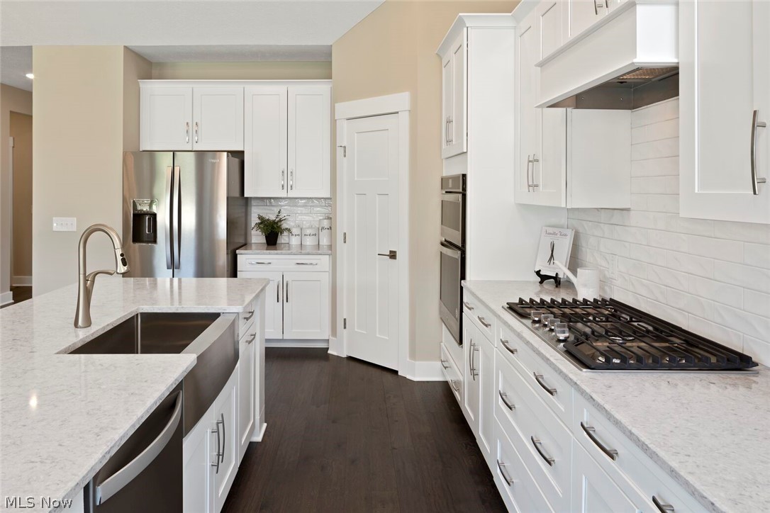 791 Colesbourne Circle Green OH 44685