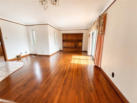 1359 W Sprague Road Broadview Heights OH 44147