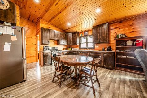 3657 E Moreland Road Fredericksburg OH 44627