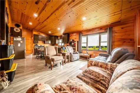 3657 E Moreland Road Fredericksburg OH 44627