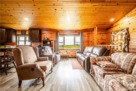 3657 E Moreland Road Fredericksburg OH 44627