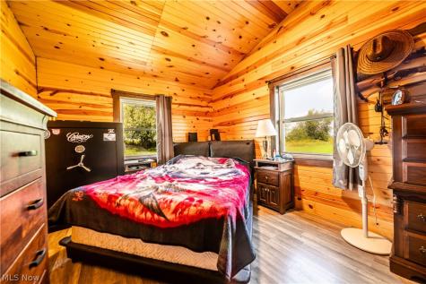 3657 E Moreland Road Fredericksburg OH 44627