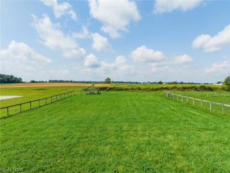 3657 E Moreland Road Fredericksburg OH 44627