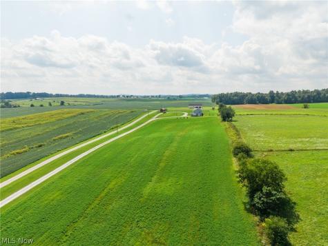 3657 E Moreland Road Fredericksburg OH 44627